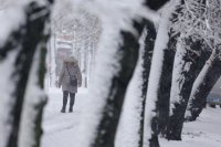 Балканите в капана на зимата: Хиляди без ток, бурно море и бедстващи хора