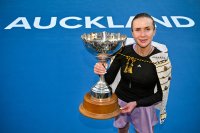 Елина Свитолина триумфира с титлата в Окланд