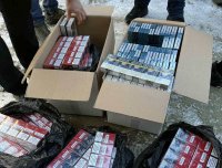 880 кутии с контрабандни цигари конфискуваха добрички полицаи