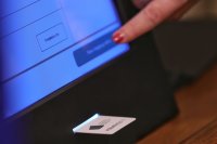 "За" и "против" машинното гласуване &ndash; коментари на Ивайло Мирчев и Нидал Алгафари