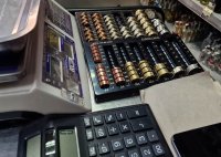 Две седмици с еврото: Как се справят малките магазини и възрастните клиенти