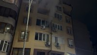 Евакуираха жилищна сграда в Бургас заради пожар