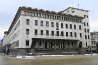 Касите на БНБ отново работят извънредно днес