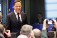 Марк Рюте отхвърли идеята, че Европа може да се отбранява самостоятелно