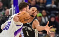 ДеАрън Фокс и Виктор Уембаняма изведоха Сан Антонио до успеха над Юта Джаз