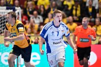 Бивш участник в Лига Европа стана герой за Исландия на европейското по хандбал