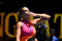 Сабаленка премина най-тежкия си тест и е в четвъртия кръг в Мелбърн