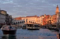 Започна традиционният карнавал във Венеция