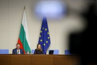 Депутатите гласуват промените в Изборния кодекс