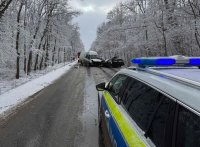 Двама души загинаха след челен сблъсък във Варненско