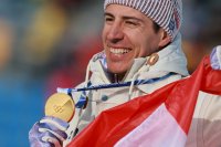 Французинът Кантен Фийон Майе завоюва втори златен медал от Милано/Кортина 2026, след като спечели мъжкия спринт в биатлона