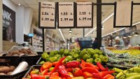 Цените на храните: Млечните продукти и зеленчуците са поскъпнали най-много от началото на годината