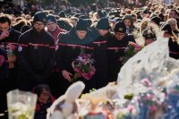 Семейства на жертвите се изправиха срещу обвиняемите за пожара в бар в Кран Монтана