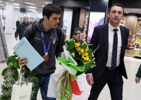 Министър Пешев към Тервел Замфиров: Благодаря ти за емоциите, цялата нация се гордее с теб