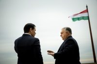 Вашингтон демонстрира подкрепа за Орбан