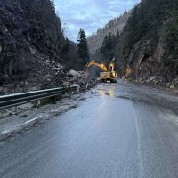Large Section of Fallen Rock Cleared on Velingrad&ndash;Sarnitsa Road, Restoring Emergency Access