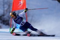 Анина Цурбриген отпадна при олимпийския си дебют в гигантския слалом