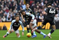 Лийдс изпусна победата над Астън Вила в заключителните минути