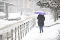 Валежите от дъжд и сняг продължават