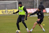 Жордан Варела на линия за Славия за мача с ЦСКА