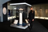 Мелания Тръмп дари бална рокля на Националния музей за американска история