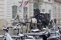 Лошо време в Австрия: Обявена е висока опасност от лавини и обилен снеговалеж