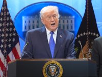 Нова търговска война? &ndash; Тръмп налага нови глобални мита от 10%