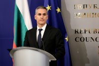 Премиерът Гюров: Няма директна военна опасност за България, страната ни не е част от конфликта