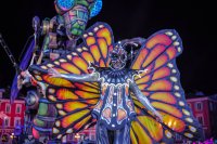 Цвят и музика на фестивала в Ница (СНИМКИ)