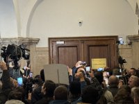 Напрежение пред кабинета на главния прокурор в Съдебната палата (СНИМКИ и ВИДЕО)
