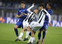 Локо (Пловдив) с остра позиция след загубата от Левски