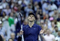 Яник Синер продължава победния си марш в Индиън Уелс без загубен сет