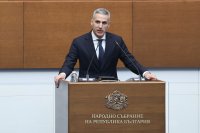 Премиерът Андрей Гюров в НС: България не участва в действията на Израел и САЩ срещу Иран