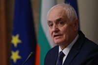 Министрите на отбраната на България и Турция са обсъдили ситуацията в Близкия изток по телефона