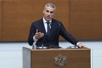 Американските самолети на летището: Премиерът Гюров - "Изискал съм анализ могат ли да се преместят"