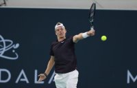 Денис Шаповалов надигра Стефанос Циципас на старта в Индиън Уелс