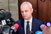 Костадин Костадинов е подал сигнал до ДАНС