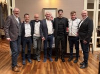 Георги Иванов и Атанас Фурнаджиев обсъдиха проблемите на детско-юношеския футбол с шефа на Академията на Каляри