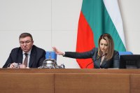 Парите на държавата: Народното събрание прие удължителния бюджет на първо четене (ОБЗОР)