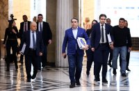 Преди вота: Знакови лица на ПП-ДБ са в листите за изборите