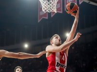 Везенков вгорчи живота на шампиона в Евролигата, но друг бе героят за Олимпиакос (ВИДЕО)