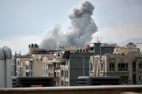 Удари по енергийна инфраструктура в Иран и Катар