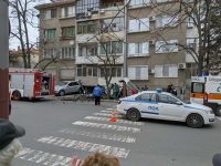 Катастрофа в Стара Загора: Млад шофьор блъсна пешеходец на оживено кръстовище
