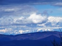 Предимно облачно с валежи от дъжд днес и утре