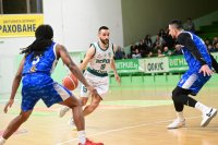 Берое удържа Академик