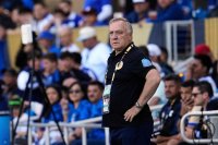 Дик Адвокаат се завръща във футбола