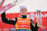 Ника Превц завърши сезона с победа в Планица и рекорд в Световната купа