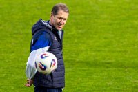 Треньорът на Косово: Бихме могли да продадем 100 000 билета за мача срещу Турция