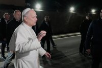 Папата призова за прекратяване на огъня в Близкия изток