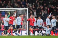 Англия и Уругвай завършиха наравно в контролна среща в Лондон